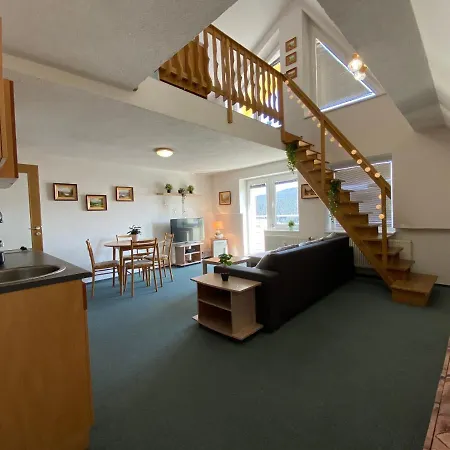 The Legits * 多纳瓦利