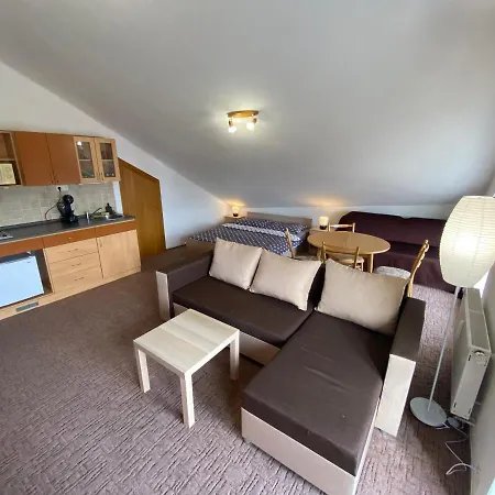 The Legits Apartament *
